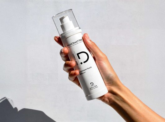 Nanomatrix Day Cream nappali arckrém használat közben